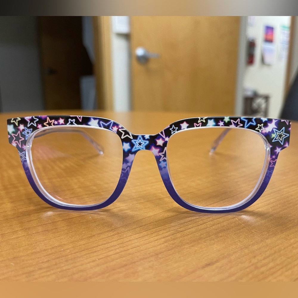 Pair Eyewear “Murphy” Cover